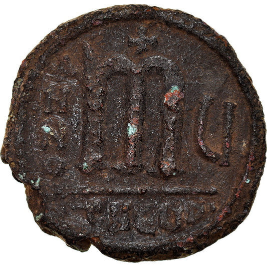 Acuñar, 
  
  Fokas, 
  
  Follis